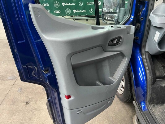 Ford Transit Kombi 310 2.0 TDCI L3H2 Tr 105pk 2019 (Origineel-NL + 1e Eigenaar), XG-688-Z