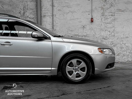 Volvo V70 2.0 Summum 145hp 2010, 01-ZSR-9