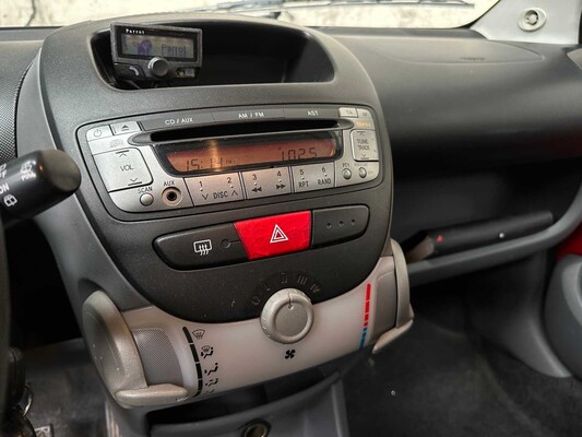 Toyota Aygo 1.0-12V Comfort 68pk 2006 (Origineel-NL), 34-TL-RT