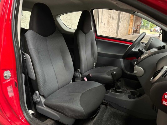 Toyota Aygo 1.0-12V Comfort 68PS 2006 (Original-NL), 34-TL-RT