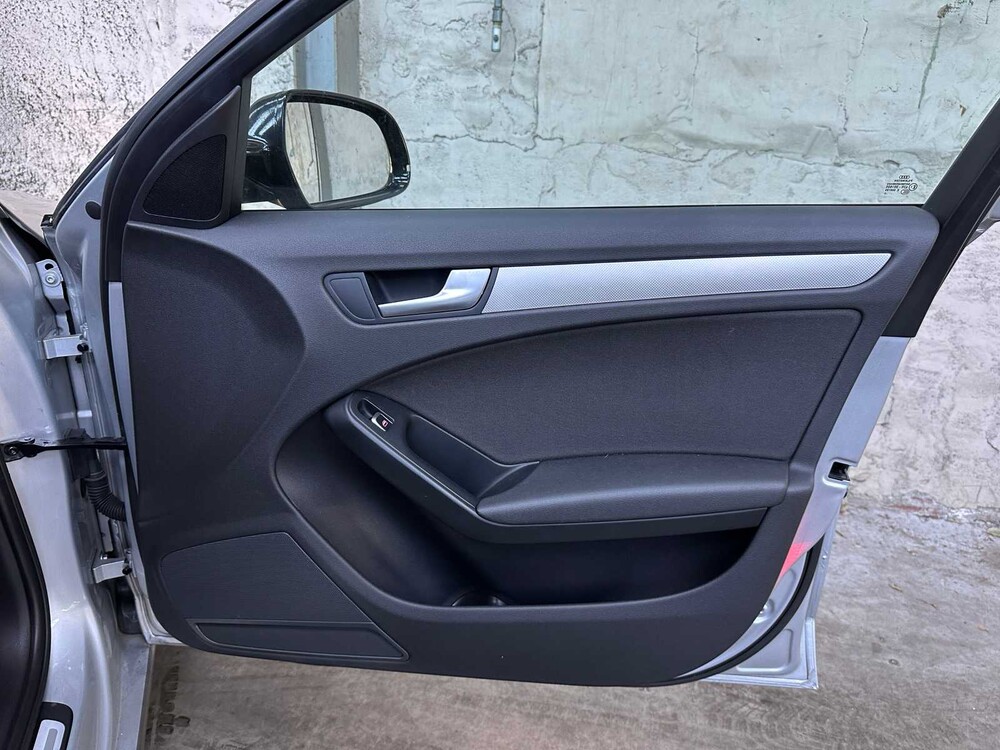 Audi A4 Avant 1.8 TFSI Pro Line Business 170pk 2012, T-172-VD