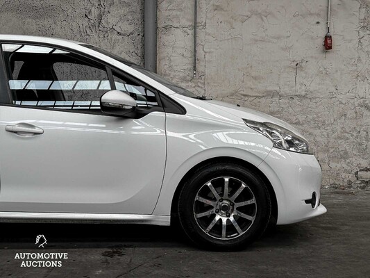 Peugeot 208 1.4 e-HDi Active 68hp 2012 (Original-UK), 86-XHN-2