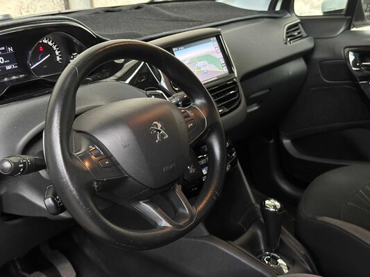 Peugeot 208 1.4 e-HDi Active 68hp 2012 (Original-UK), 86-XHN-2