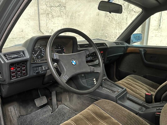 BMW 732i (E23) 3.2 L6 197hp 1985 7-Series Classic Car 