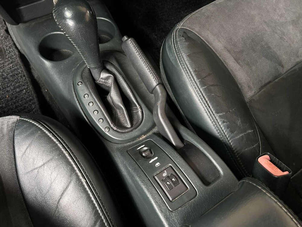 Chrysler Sebring 2.7i-V6 24V Ltd Convertible 203hp 2004, 30-HGH-8 Youngtimer