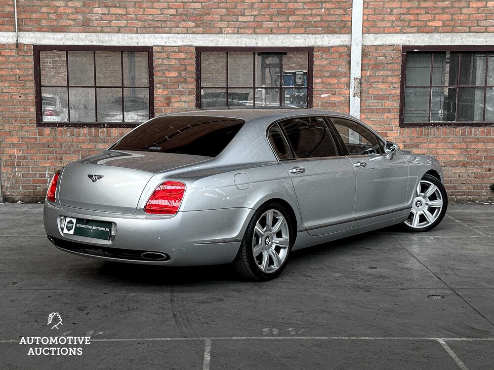 Bentley Continental Flying Spur 6.0 W12 560PS 2005 Youngtimer