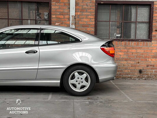 Mercedes-Benz C200 K Sport Coupé 163hp 2002 C-Class, NT-191-G Youngtimer