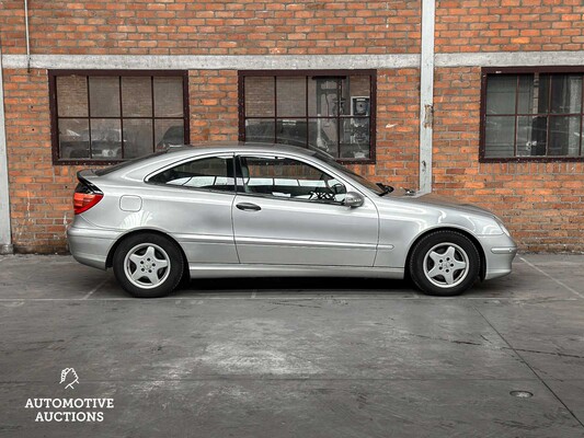 Mercedes-Benz C200 K Sport Coupé 163hp 2002 C-Class, NT-191-G Youngtimer