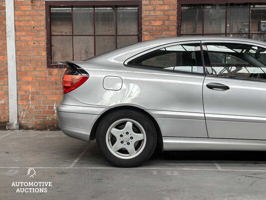 Mercedes-Benz C200 K Sport Coupé 163hp 2002 C-Class, NT-191-G Youngtimer