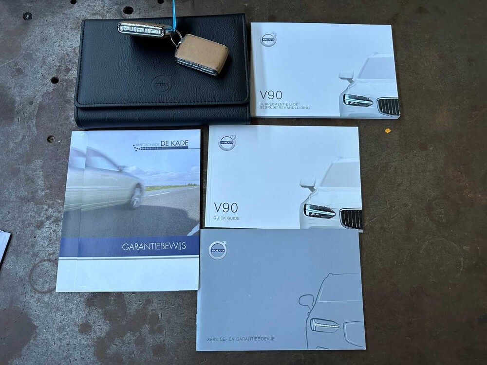 Volvo V90 2.0 T5 Inscription (Original-NL + 1. Besitzer) 250PS 2017, RK-960-T