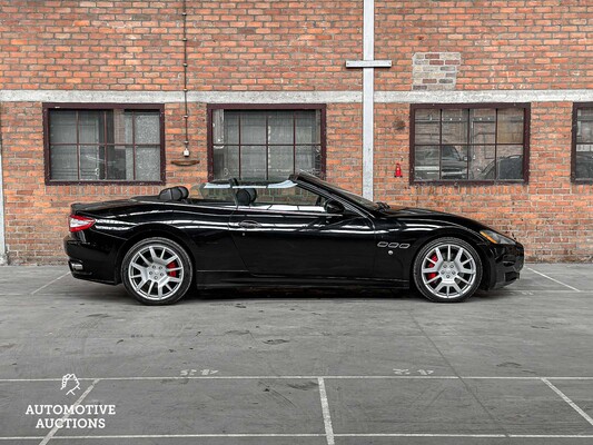 Maserati GranCabrio 4.2 V8 402pk 2010