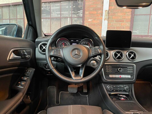 Mercedes-Benz GLA250 Business 211hp 2020 GLA Class, S-403-KJ