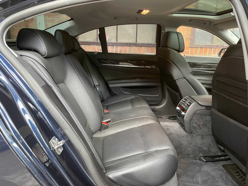 BMW ActiveHybrid7 F04 4.4 V8 465PS 2011 7er