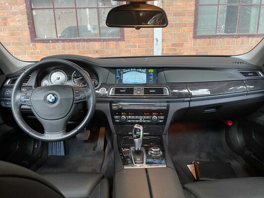 BMW ActiveHybrid7 F04 4.4 V8 465PS 2011 7er