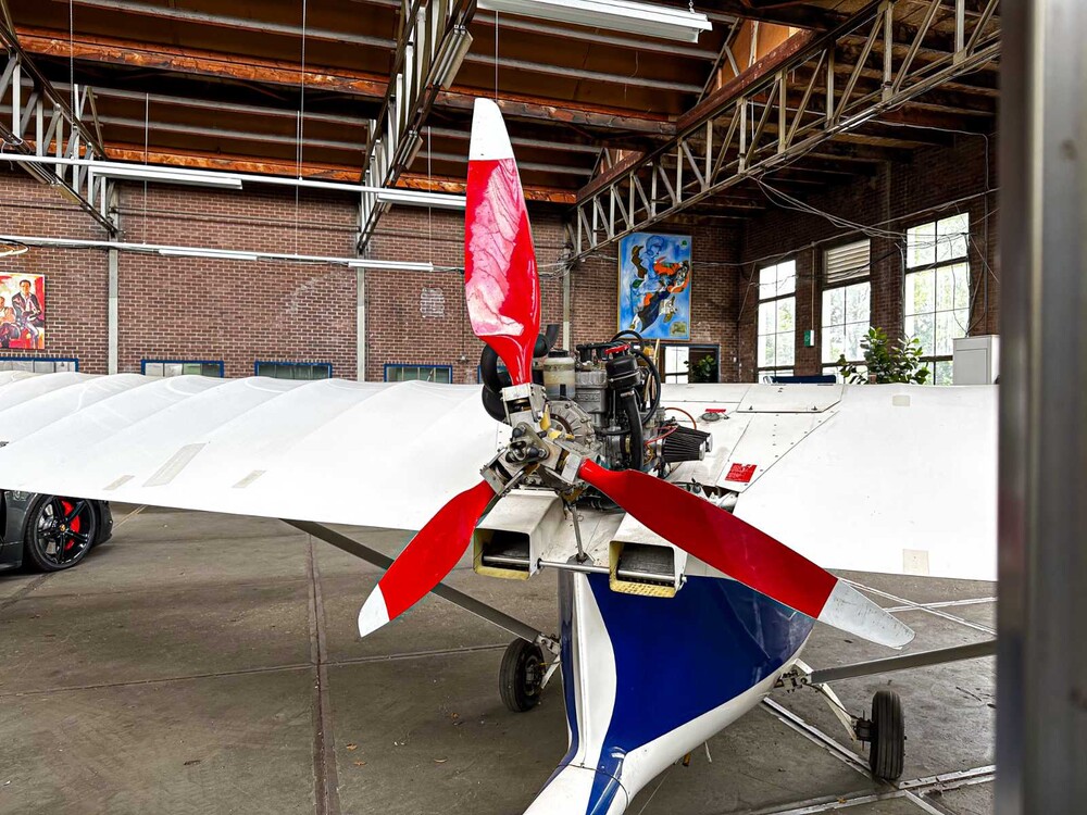 Albatros AE 209 ultraleichtes Propellerflugzeug mit Rotax 582 Bombardier v.v Custom Trailer 