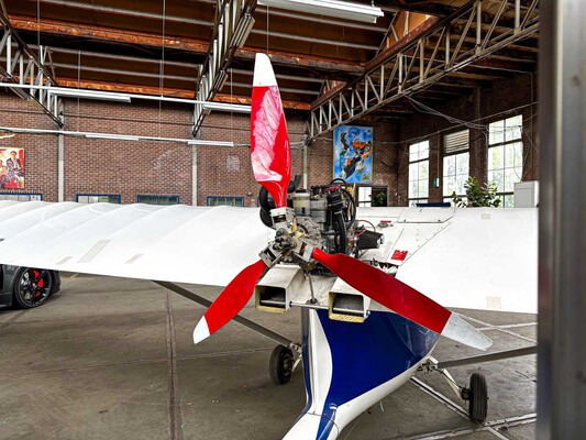 Albatros AE 209 ultra light Propellor vliegtuig met Rotax 582 bombardier v.v maatwerk trailer 