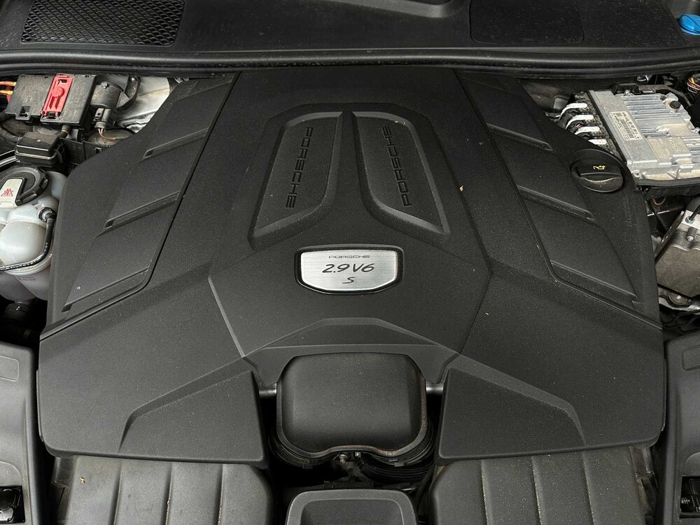 Porsche Cayenne S 2.9 V6 441PS 2018 Sport-Chrono