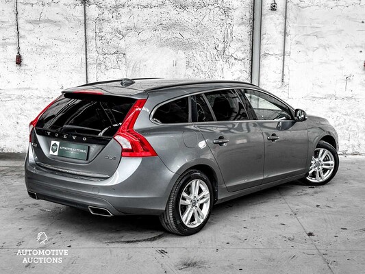 Volvo V60 2.4 D5 Twin Engine Special Edition 163pk 2015, NH-759-L