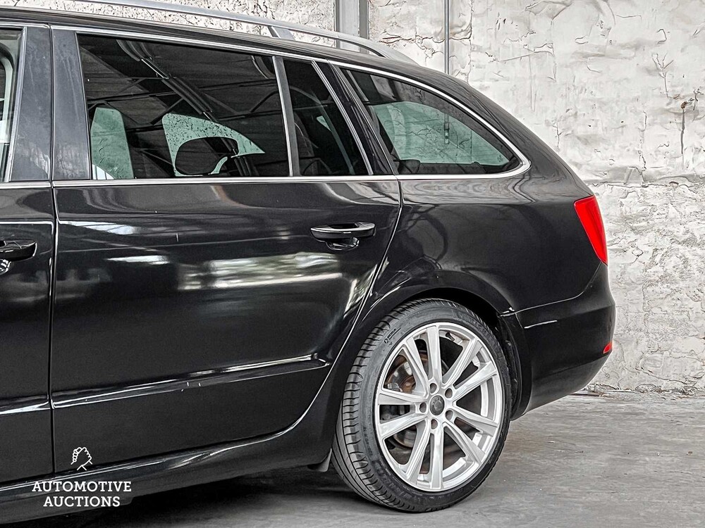 Skoda Superb Combi 1.6 TDI Grl. Amb.Bns 105PS 2012 -Fertigmodell NL-, 59-TSV-8
