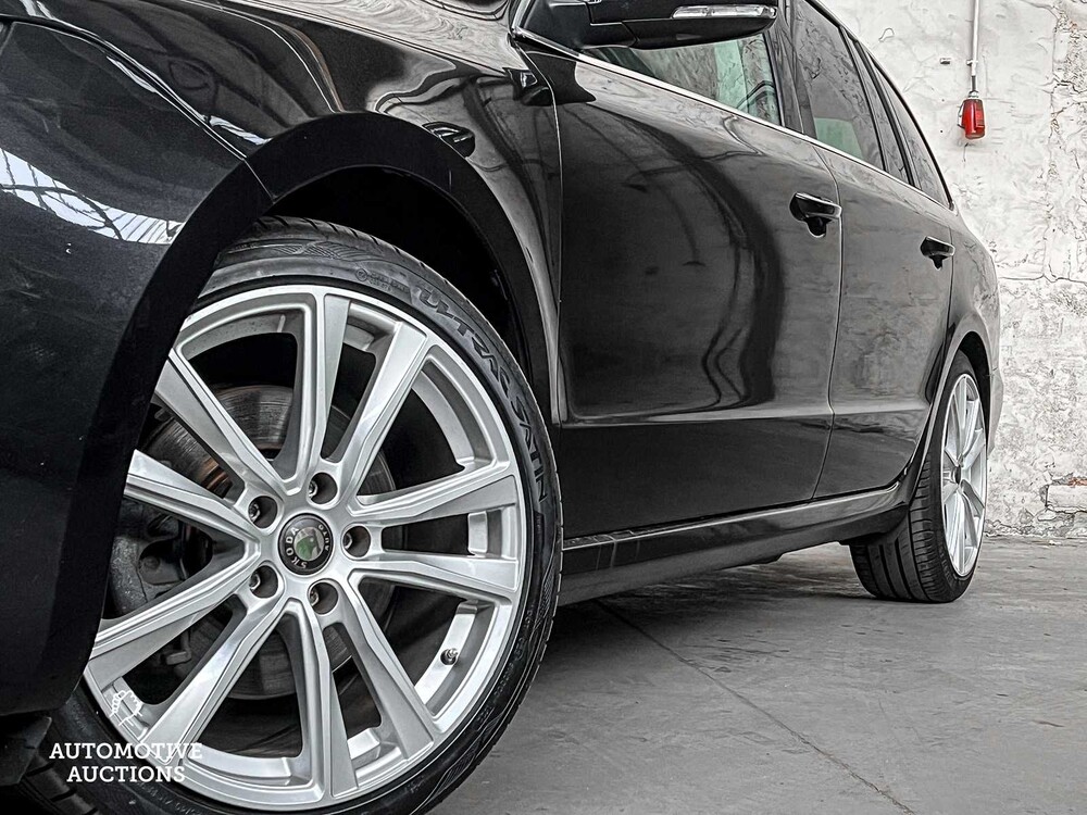 Skoda Superb Combi 1.6 TDI Grl. Amb.Bns 105PS 2012 -Fertigmodell NL-, 59-TSV-8