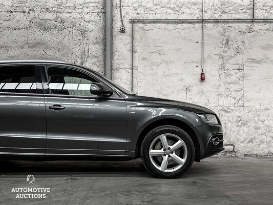 Audi Q5 3.0 TDI quattro S Edition 245pk 2012, HX-912-T