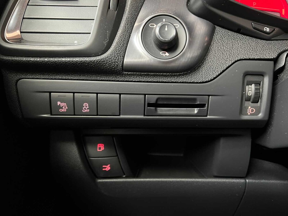 Citroen DS5 1.6 THP Business Executive 156PS 2013 (Original-UK), 6-KFH-01