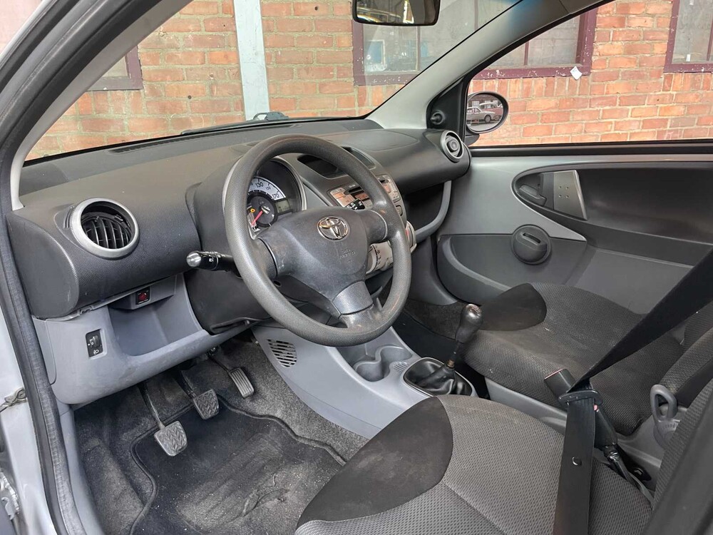 Toyota Aygo 1.0-12V 68hp 2006, TP-556-P