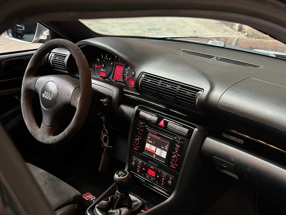 Audi RS4 Avant 2.7 V6 BiTurbo Quattro B5 381pk 2000