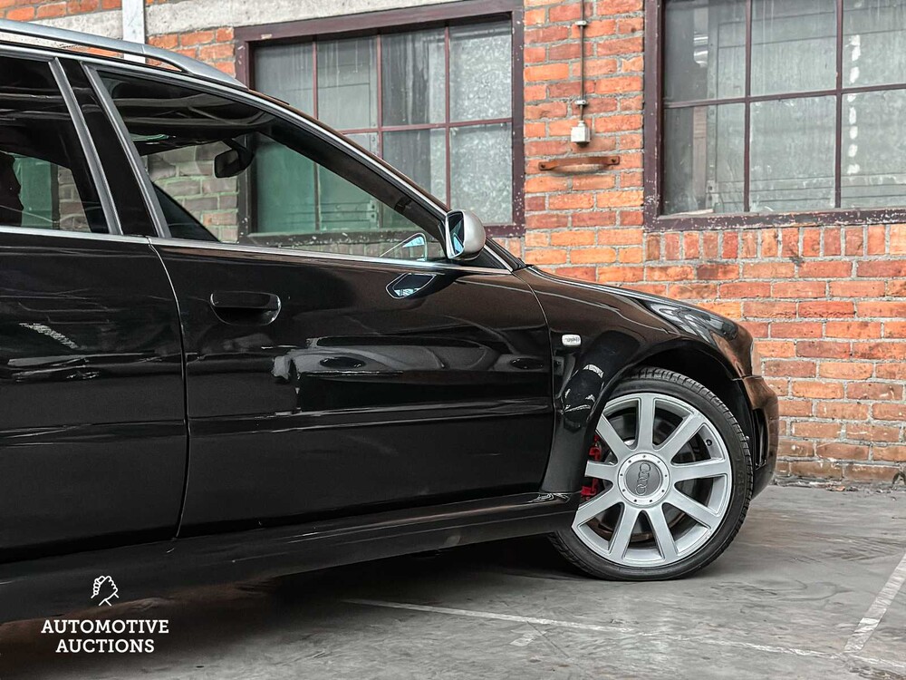 Audi RS4 Avant 2.7 V6 BiTurbo Quattro B5 381pk 2000