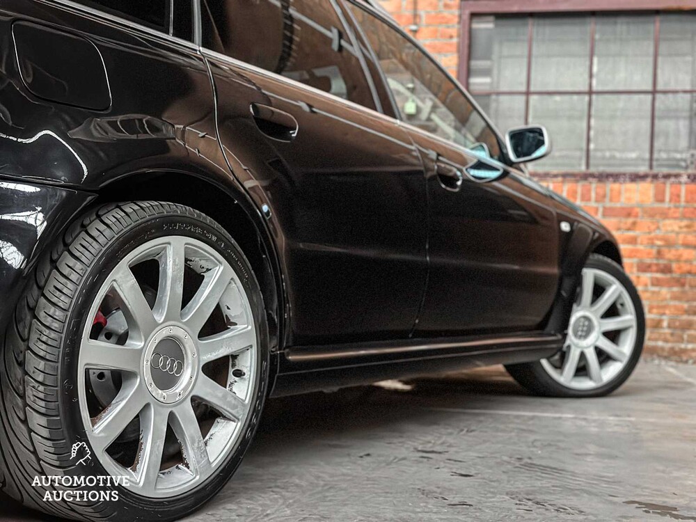 Audi RS4 Avant 2.7 V6 BiTurbo Quattro B5 381pk 2000