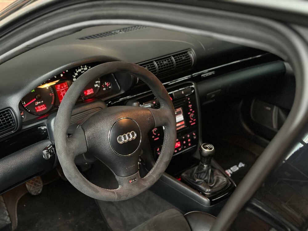 Audi RS4 Avant 2.7 V6 BiTurbo Quattro B5 381pk 2000