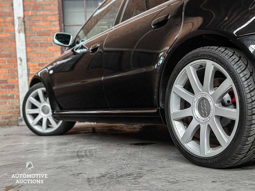 Audi RS4 Avant 2.7 V6 BiTurbo Quattro B5 381pk 2000