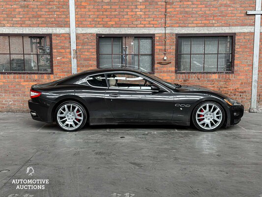 Maserati GranTurismo 4.2 V8 405hp 2008 youngtimer