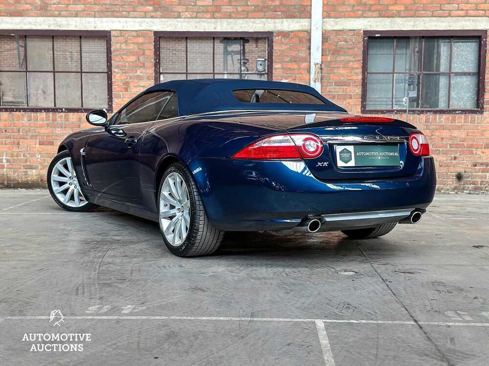 Jaguar XK Cabriolet 4.2 V8 300pk 2006, Youngtimer