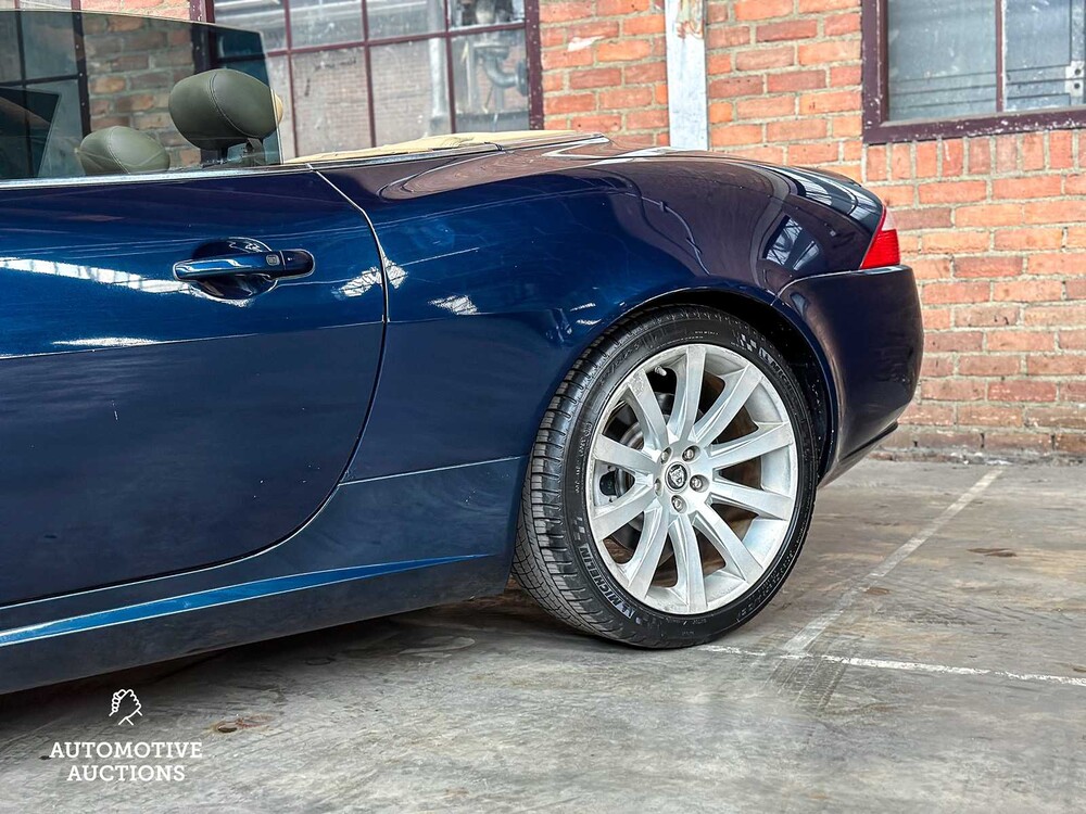 Jaguar XK Cabriolet 4.2 V8 300pk 2006, Youngtimer