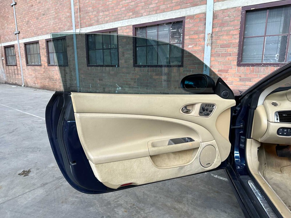 Jaguar XK Cabriolet 4.2 V8 300pk 2006, Youngtimer