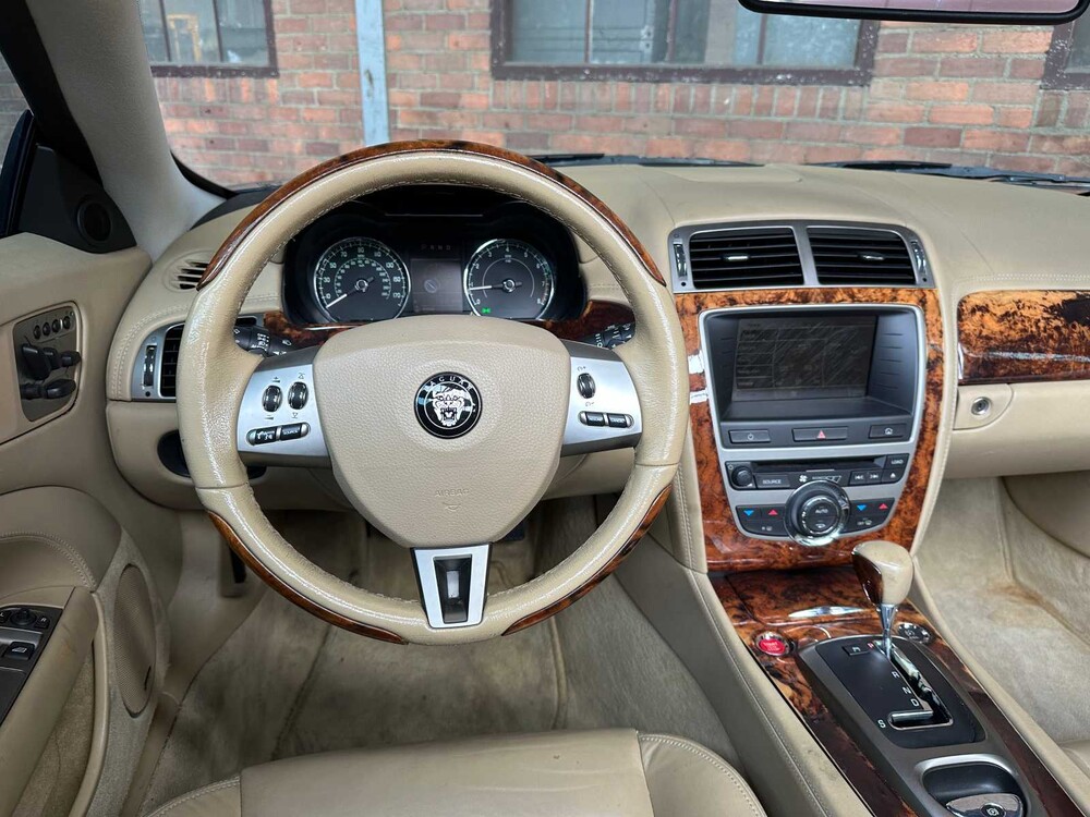 Jaguar XK Cabriolet 4.2 V8 300pk 2006, Youngtimer