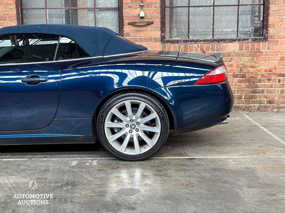 Jaguar XK Cabriolet 4.2 V8 300pk 2006, Youngtimer