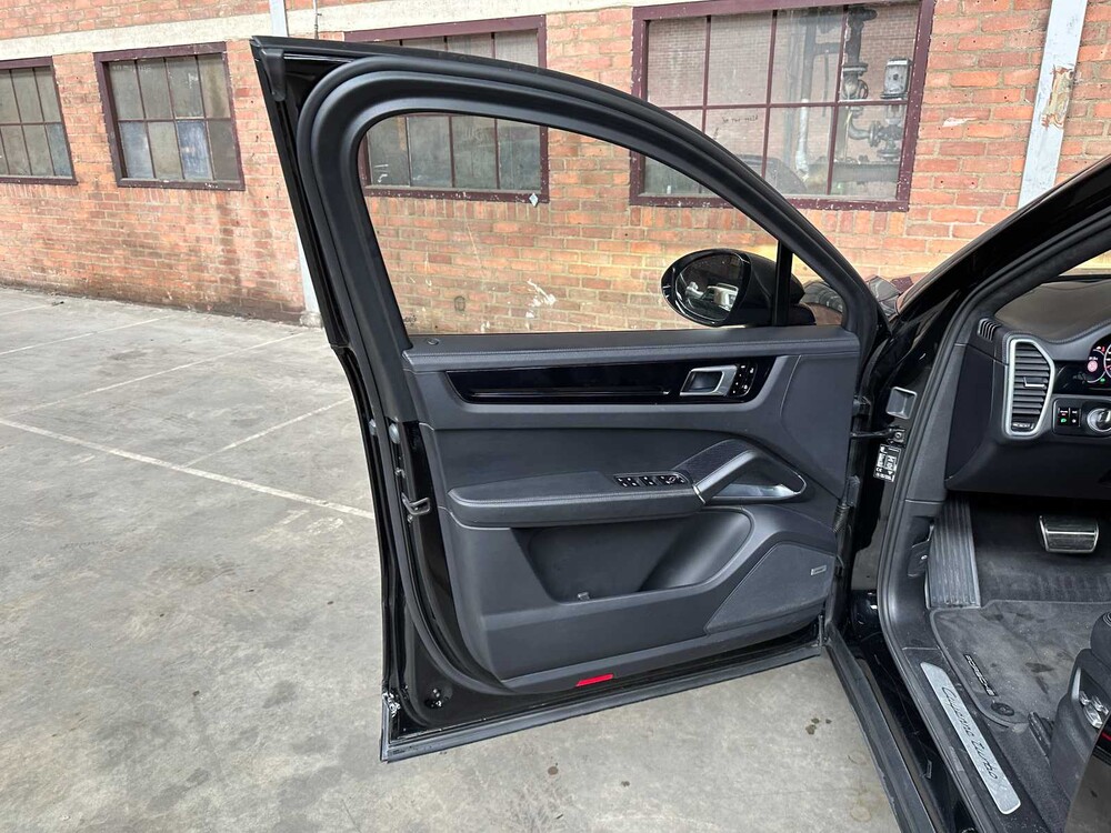 Porsche Cayenne Turbo Coupe 4.0 V8 (TECHART) 549pk 2019 (Sport-Chrono & Sport-Design), G-333-GK