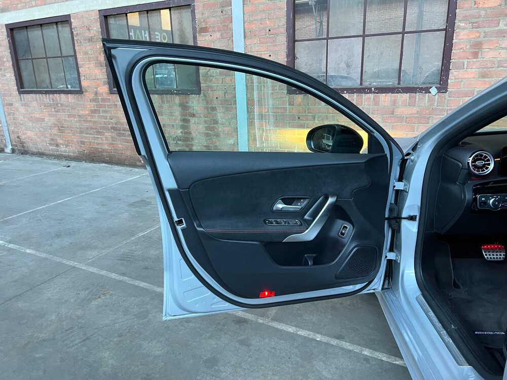 Mercedes-Benz A250e AMG Business Solution 160pk 2022 A-klasse, X-451-TP