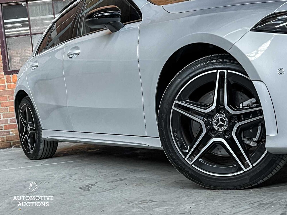 Mercedes-Benz A250e AMG Business Solution 160pk 2022 A-klasse, X-451-TP
