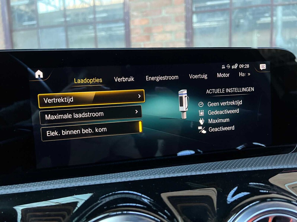 Mercedes-Benz A250e AMG Business Solution 160pk 2022 A-klasse, X-451-TP