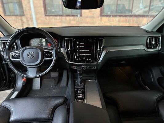 Volvo V60 Cross Country 2.0 D4 AWD Intro Edition 190hp 2019 (Original-NL), ZN-457-L