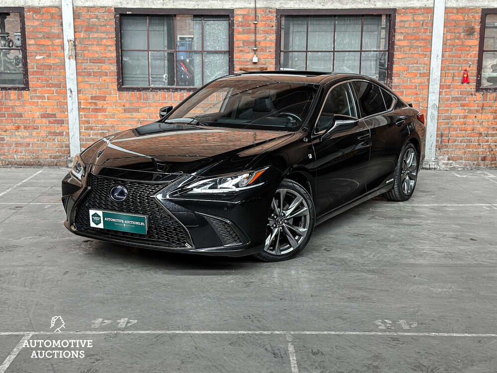 Lexus ES 300h F Sport Line 178pk 2019, ZN-650-B
