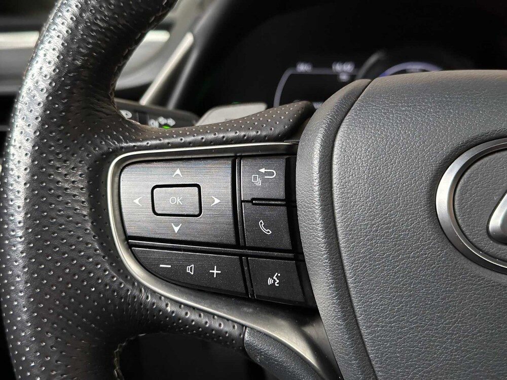 Lexus ES 300h F Sport Line 178pk 2019, ZN-650-B