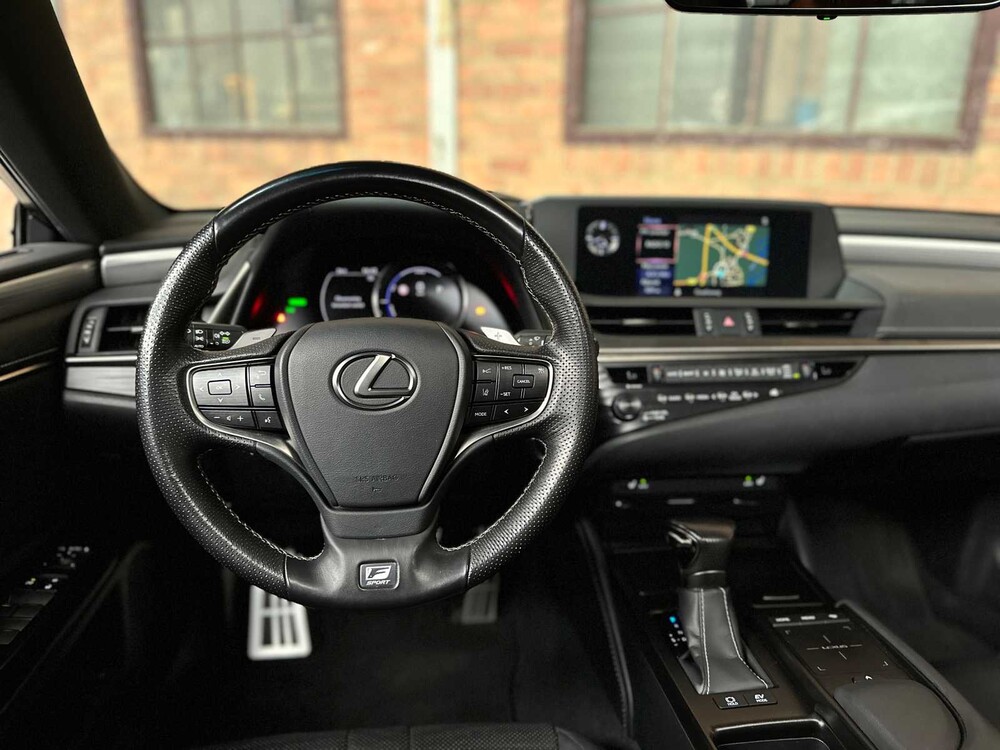 Lexus ES 300h F Sport Line 178pk 2019, ZN-650-B