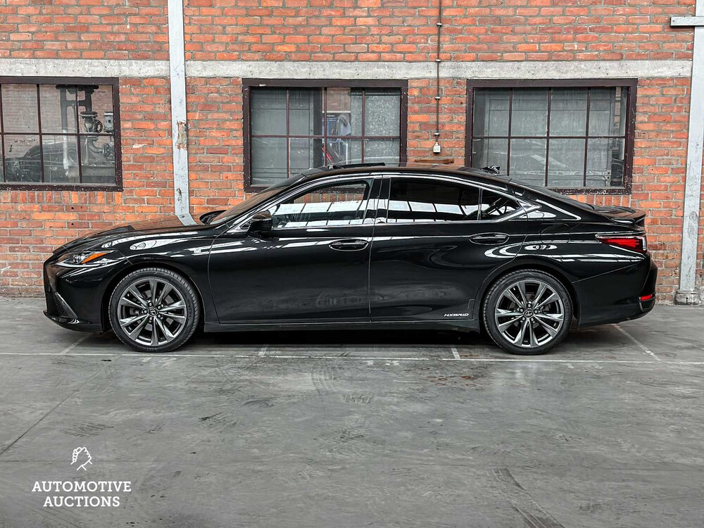 Lexus ES 300h F Sport Line 178pk 2019, ZN-650-B