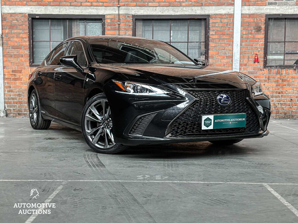 Lexus ES 300h F Sport Line 178pk 2019, ZN-650-B