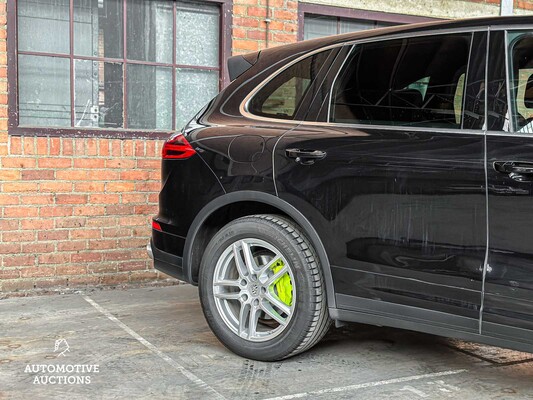 Porsche Cayenne S E-Hybrid 3.0 V6 416hp 2015 (Facelift)