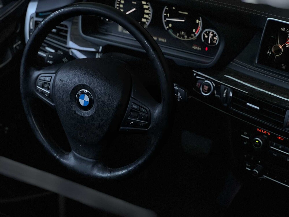 BMW X5 xDrive30d High Executive F15 258pk 2014, HS-577-L